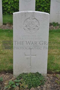 LE GRAND HASARD MILITARY CEMETERY, MORBECQUE - STEVENSON, ERNEST LESLIE