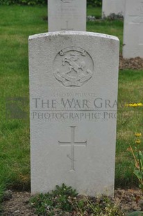 LE GRAND HASARD MILITARY CEMETERY, MORBECQUE - STILES, SYDNEY LOCK