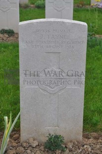 LE GRAND HASARD MILITARY CEMETERY, MORBECQUE - TAYNE, J