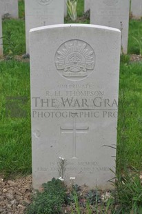 LE GRAND HASARD MILITARY CEMETERY, MORBECQUE - THOMPSON, ROBERT HENRY