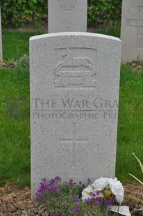 LE GRAND HASARD MILITARY CEMETERY, MORBECQUE - TILSTONE, GEORGE