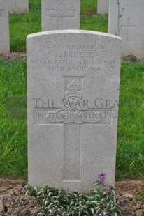 LE GRAND HASARD MILITARY CEMETERY, MORBECQUE - TREECE, J