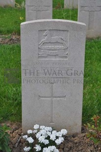 LE GRAND HASARD MILITARY CEMETERY, MORBECQUE - TWITCHETT, W