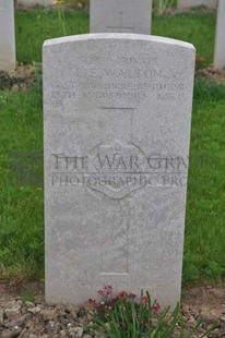 LE GRAND HASARD MILITARY CEMETERY, MORBECQUE - WALTON, LAWRENCE EDWIN