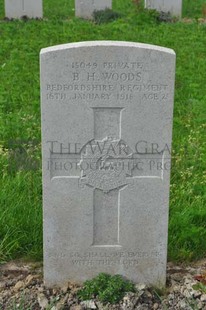 LE GRAND HASARD MILITARY CEMETERY, MORBECQUE - WOODS, BENJAMIN HERBERT