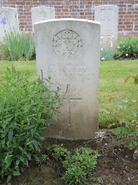 Couin British Cemetery - Bradley, M