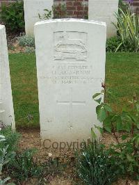 Couin New British Cemetery - Alderson, H
