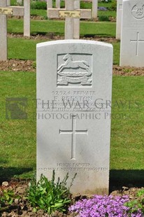 GLAGEON COMMUNAL CEMETERY - BEESTON, FRANK
