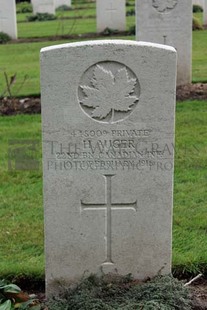LA LAITERIE MILITARY CEMETERY - AUGER, H