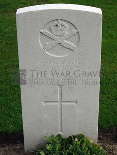 LA LAITERIE MILITARY CEMETERY - BARCLAY, LEONARD CYRIL