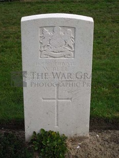 LA LAITERIE MILITARY CEMETERY - BELL, W