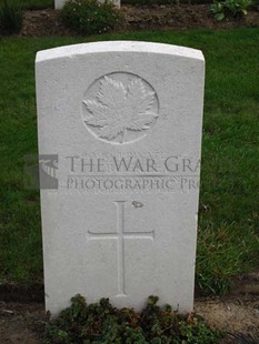 LA LAITERIE MILITARY CEMETERY - BUCKLEY, CLARENCE JAMES
