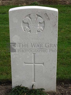 LA LAITERIE MILITARY CEMETERY - CANNING, MICHAEL