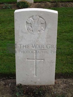 LA LAITERIE MILITARY CEMETERY - CHAMBERS, ROBERT FRANCIS