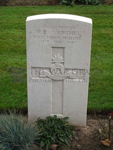 LA LAITERIE MILITARY CEMETERY - COURTNEY, W R