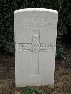 LA LAITERIE MILITARY CEMETERY - DAVIES, F J