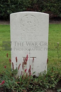 LA LAITERIE MILITARY CEMETERY - DECHAINE, W J