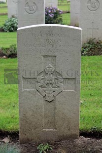 LA LAITERIE MILITARY CEMETERY - DIXON, G