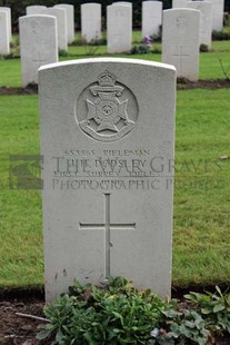 LA LAITERIE MILITARY CEMETERY - DODSLEY, J H