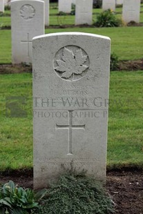 LA LAITERIE MILITARY CEMETERY - DUBOIS, OMER