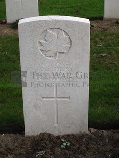 LA LAITERIE MILITARY CEMETERY - EMERY, ARTHUR OLIVER