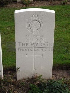 LA LAITERIE MILITARY CEMETERY - EUINTON, A