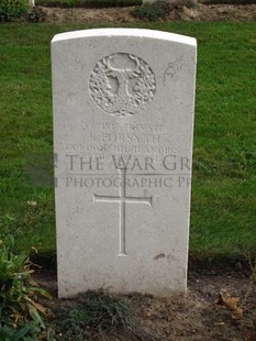 LA LAITERIE MILITARY CEMETERY - FORSYTH, J