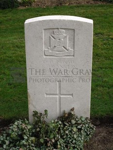 LA LAITERIE MILITARY CEMETERY - FRANKLIN, F