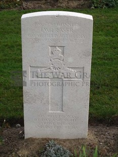 LA LAITERIE MILITARY CEMETERY - FRASER, J W
