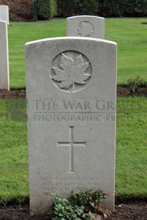 LA LAITERIE MILITARY CEMETERY - FRYER, A