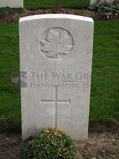 LA LAITERIE MILITARY CEMETERY - GLASS, WALTER HENRY