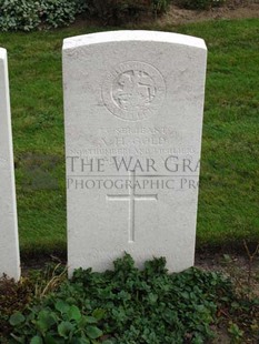 LA LAITERIE MILITARY CEMETERY - GOLD, ALBERT HENRY