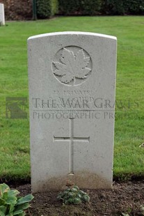 LA LAITERIE MILITARY CEMETERY - GOULD, P A