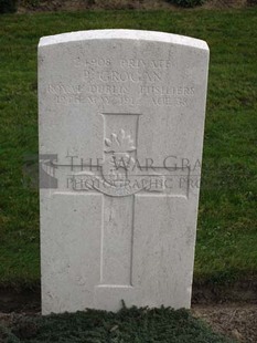 LA LAITERIE MILITARY CEMETERY - GROGAN, PETER