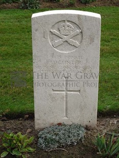 LA LAITERIE MILITARY CEMETERY - GUNTER, JOHN