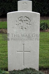 LA LAITERIE MILITARY CEMETERY - HIGGINSON, H