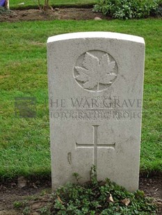 LA LAITERIE MILITARY CEMETERY - HOLMES, GEORGE RANFIELD
