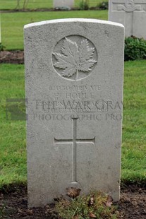 LA LAITERIE MILITARY CEMETERY - HOULE, H