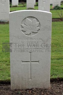 LA LAITERIE MILITARY CEMETERY - HOULE, WILLIAM