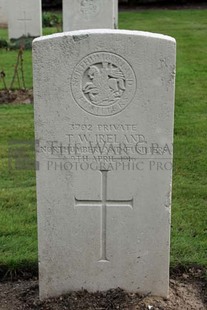 LA LAITERIE MILITARY CEMETERY - IRELAND, T W