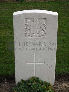 LA LAITERIE MILITARY CEMETERY - KENDALL, J