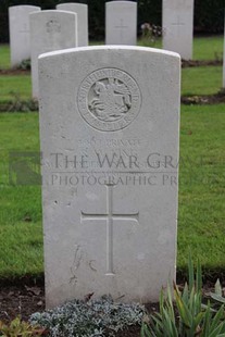 LA LAITERIE MILITARY CEMETERY - KING, R W