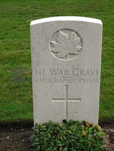 LA LAITERIE MILITARY CEMETERY - LOCKIE, HUGH