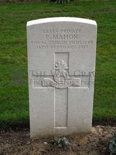 LA LAITERIE MILITARY CEMETERY - MAHON, P