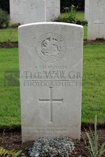 LA LAITERIE MILITARY CEMETERY - MARTIN, FREDERICK