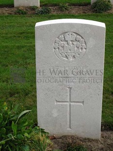 LA LAITERIE MILITARY CEMETERY - McGINNISS, J