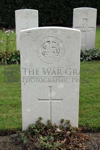 LA LAITERIE MILITARY CEMETERY - McLEOD, K