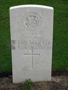 LA LAITERIE MILITARY CEMETERY - MOIR, JAMES