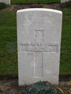 LA LAITERIE MILITARY CEMETERY - MOSLEY, W