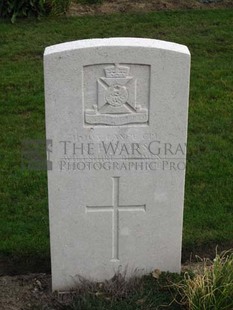 LA LAITERIE MILITARY CEMETERY - MOSS, C H